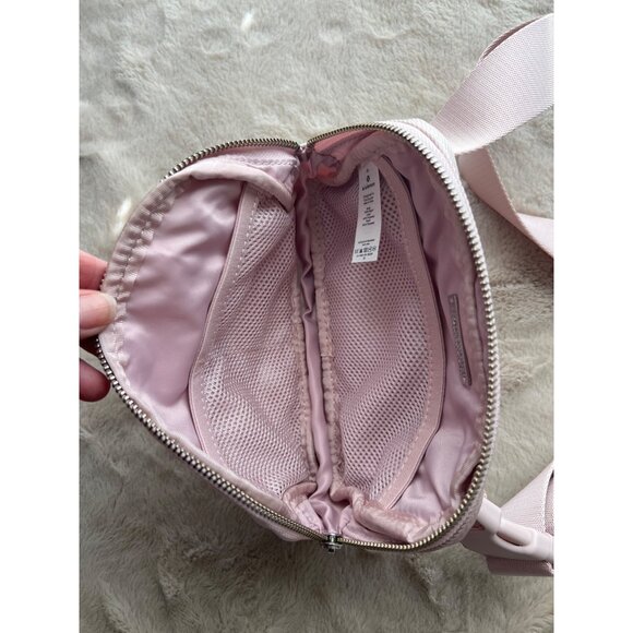 Lululemon Crossbody Belt Bag In Light Pink With Adjustable Strap & Zipper Closur - Picture 11 of 11